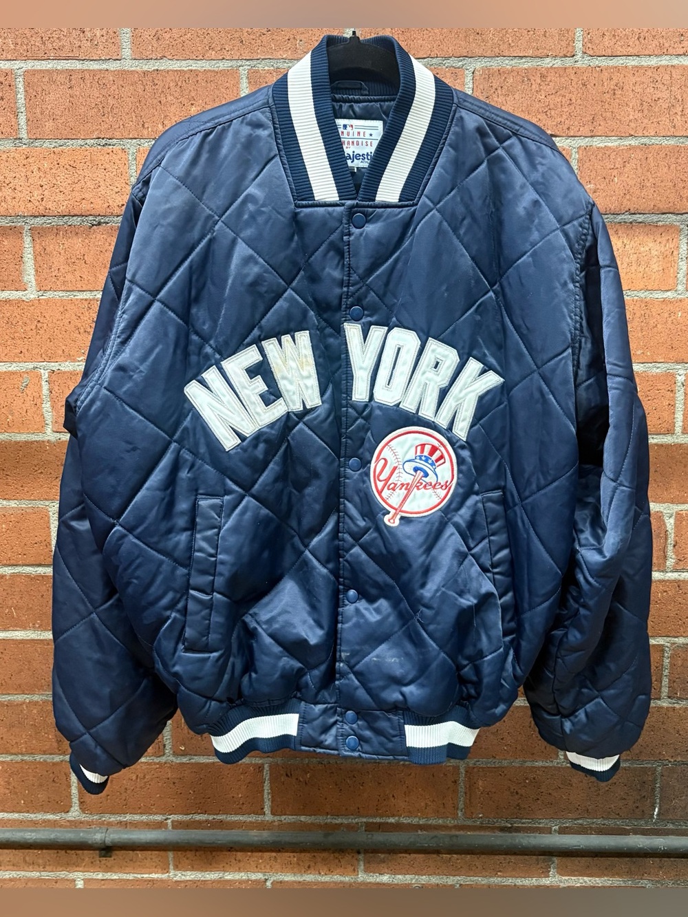 Majestic New York Yankees Quilted Navy Satin Jacket